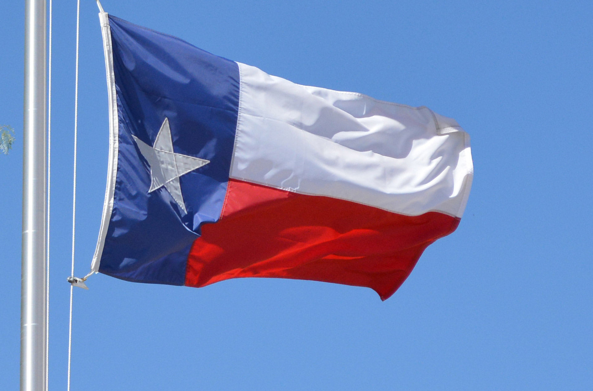 texas-flag-lonestar-state-usa.jpg