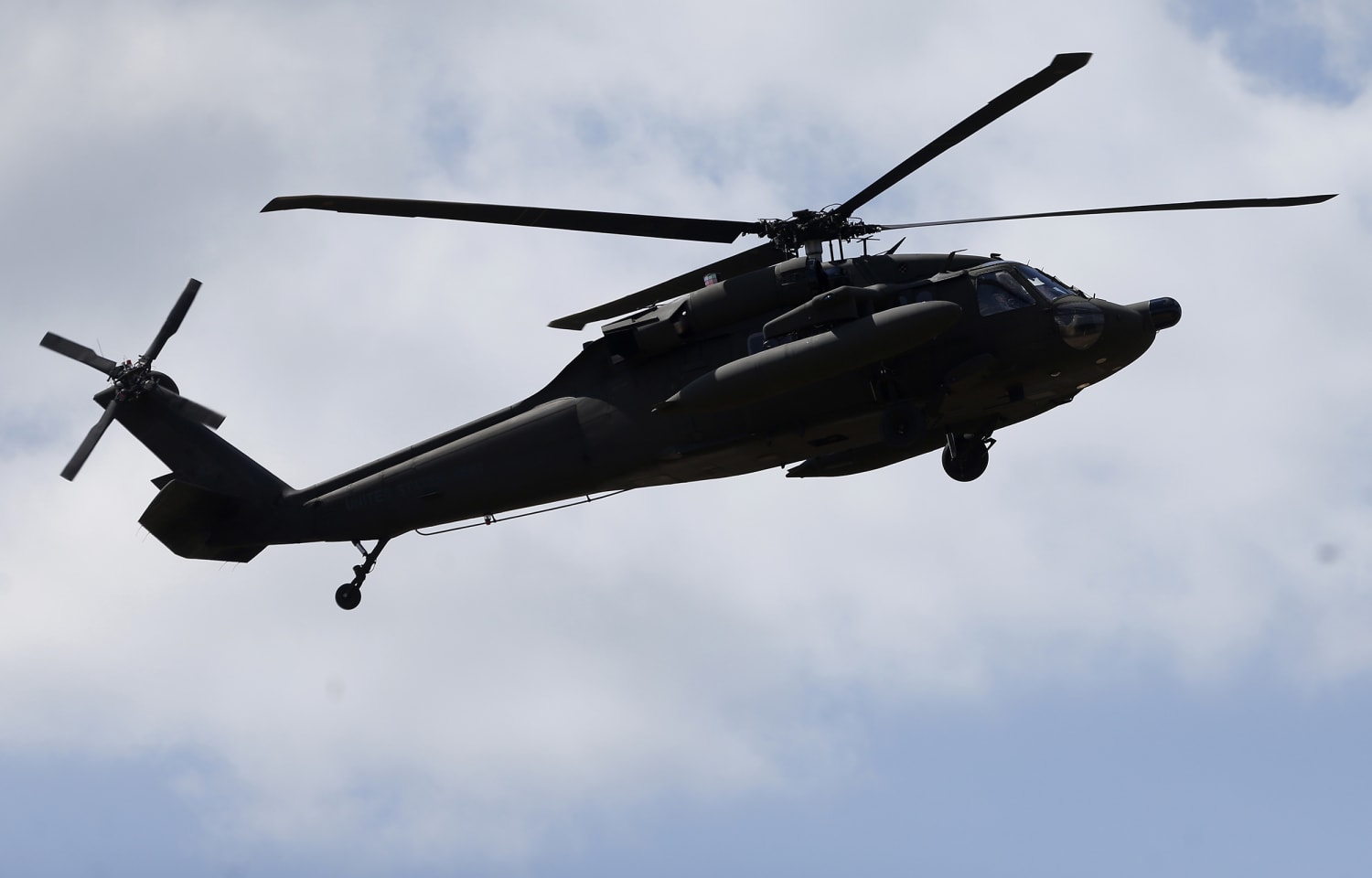 191205-uh-60-black-hawk-helicopter-2015-ac-440p_982c18780946b2340a18698a2cf43a5c.jpg