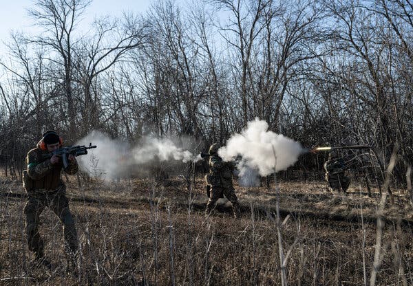 Ukrainian soldiers with the Border Guard undergoing weapons training in eastern Ukraine last month.